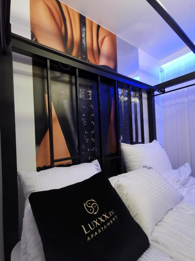 Bdsm Apartament Czestochowa Luxxx - Adults Only - Tylko Dla Doroslych Экстерьер фото