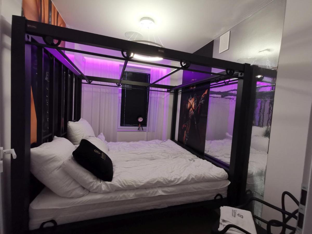 Bdsm Apartament Czestochowa Luxxx - Adults Only - Tylko Dla Doroslych Экстерьер фото
