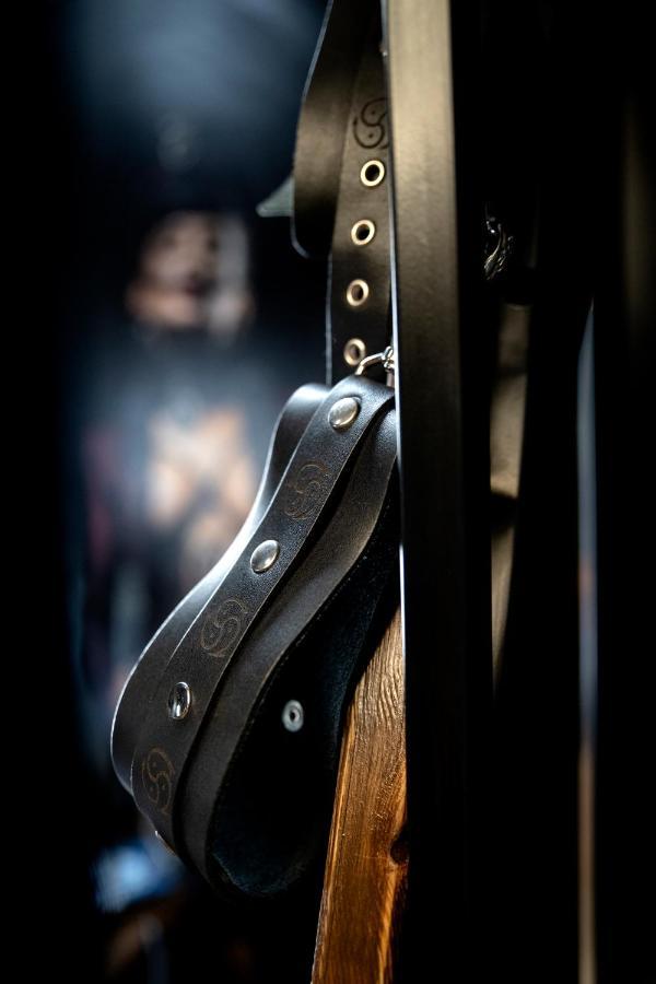 Bdsm Apartament Czestochowa Luxxx - Adults Only - Tylko Dla Doroslych Экстерьер фото